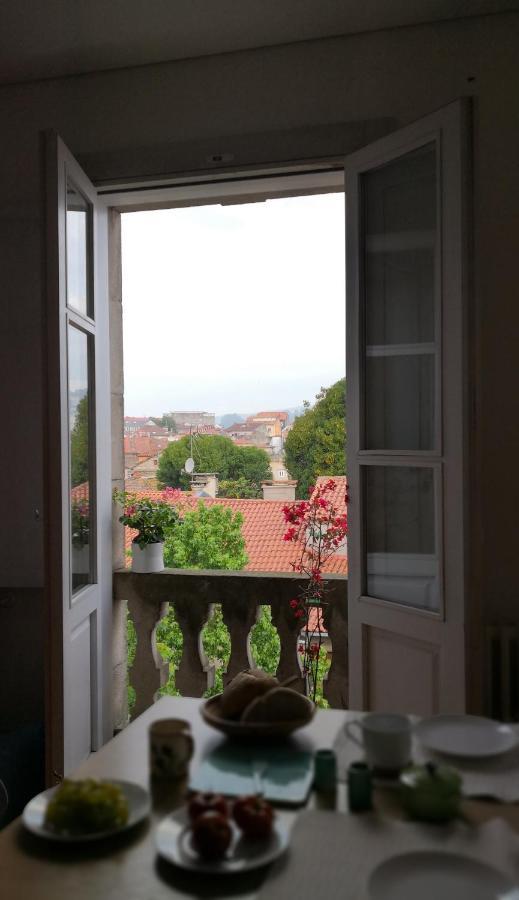 Excelentes Vistas En La Plaza De La Verdura Pontevedra Kültér fotó